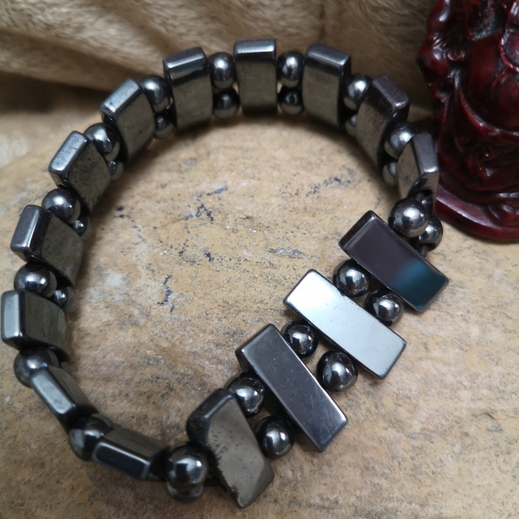 Hematite bracelet - Picture 3 of 3